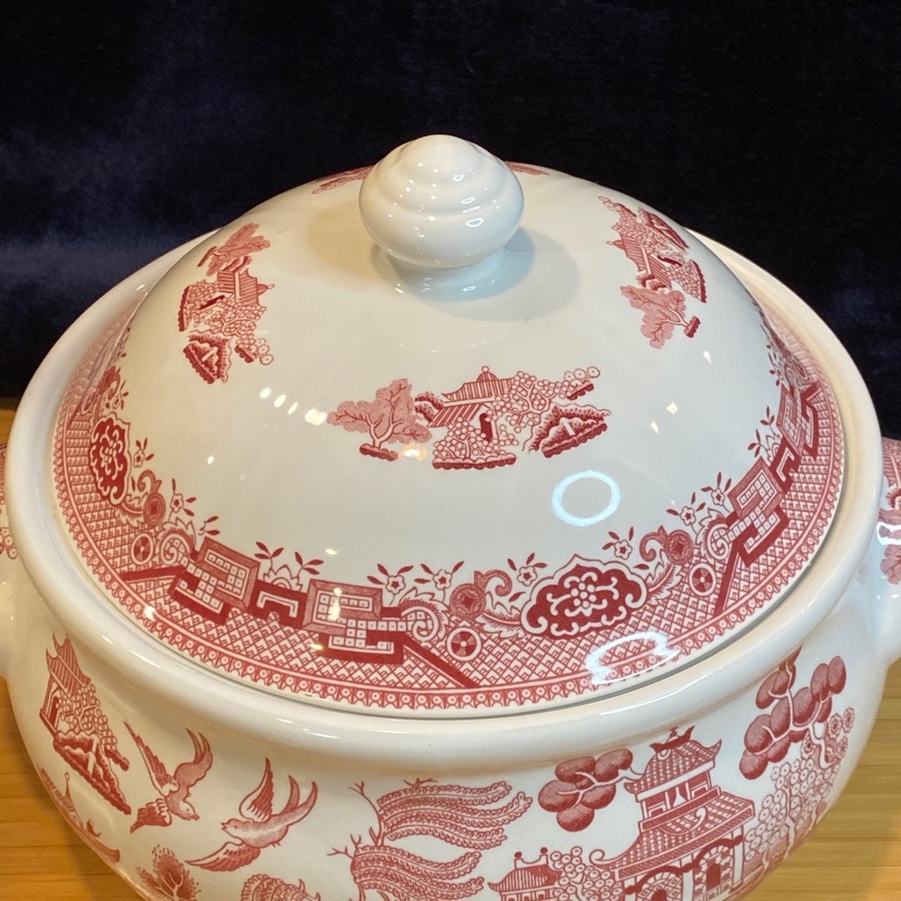 Churchill England Red Covered Bowl